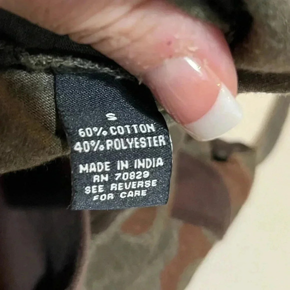 Carbon camo hooded sleeveless top small - Picture 7 of 12